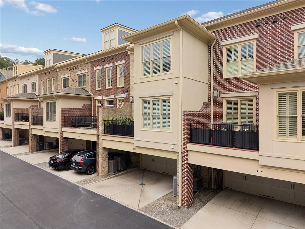 706 Creekgarden Court