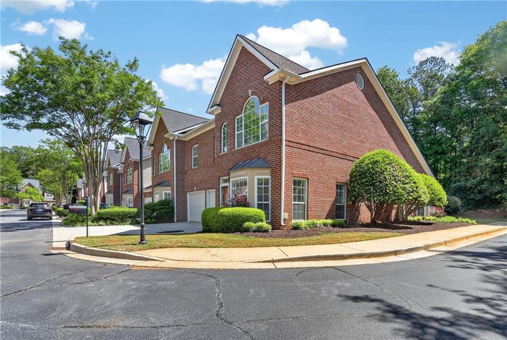 8000 Lexington Drive