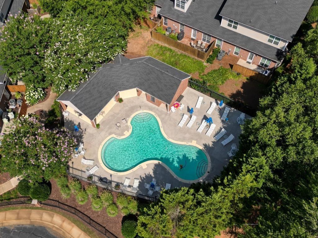 8000 Lexington Drive