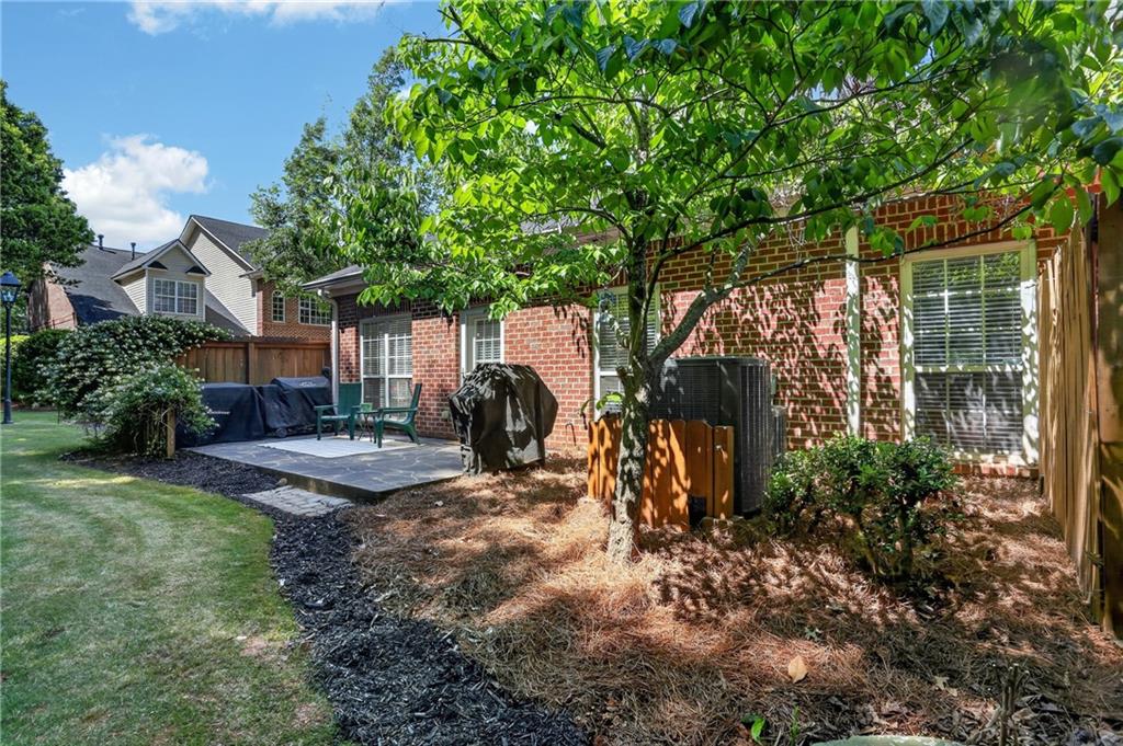8000 Lexington Drive