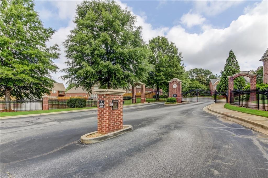 8000 Lexington Drive