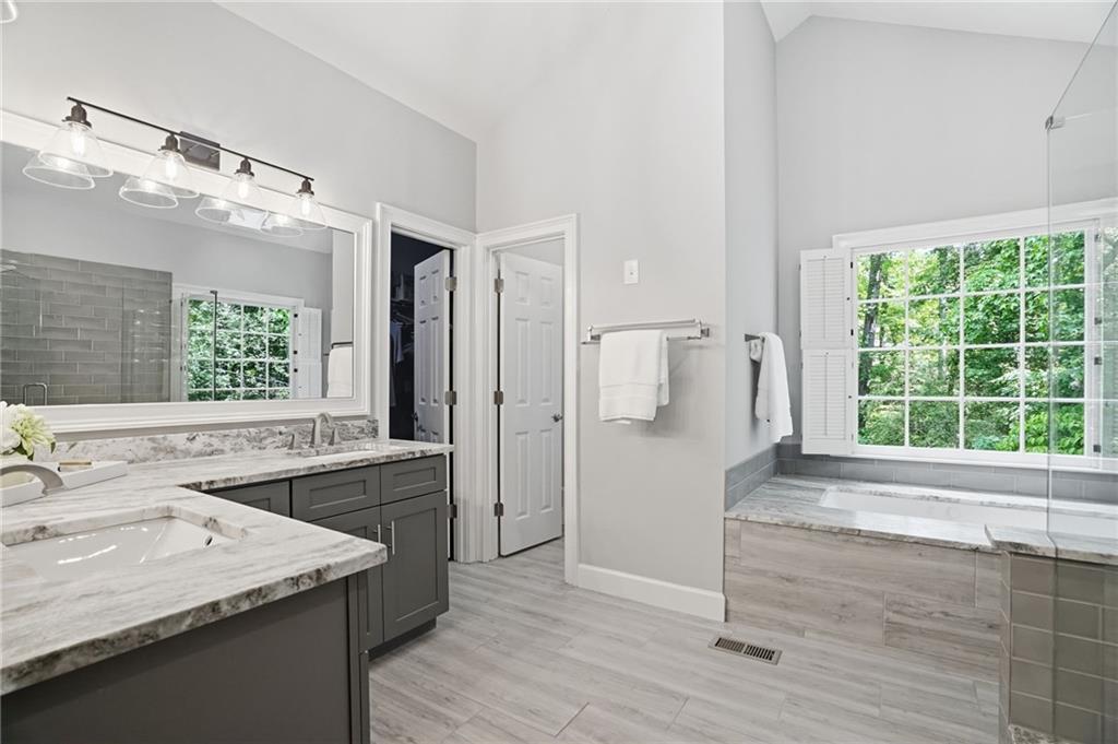 425 Tapestry Trail