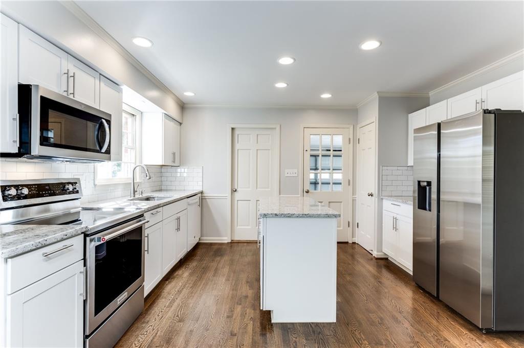 6395 Colewood Court