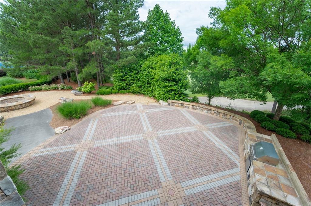 106 Summit View Court