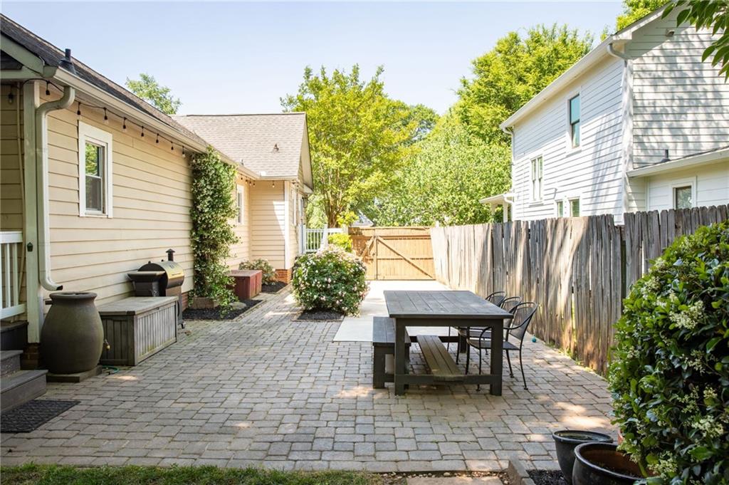 79 Howell Street NE