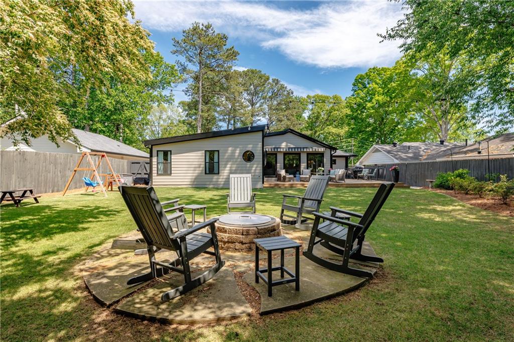 2334 Cortez Way NE