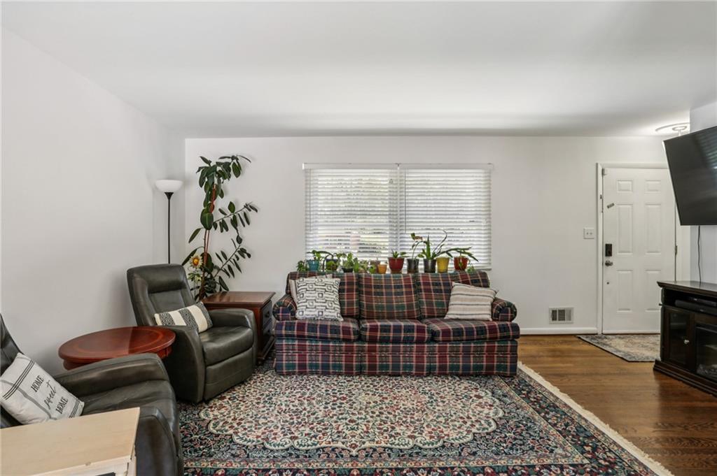 2740 Frontier Trail
