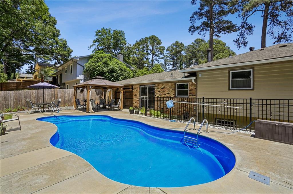 2740 Frontier Trail
