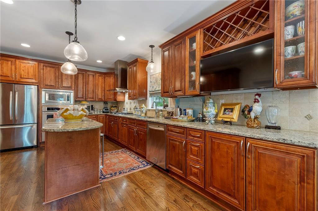5644 River Oaks Place Unit 7B