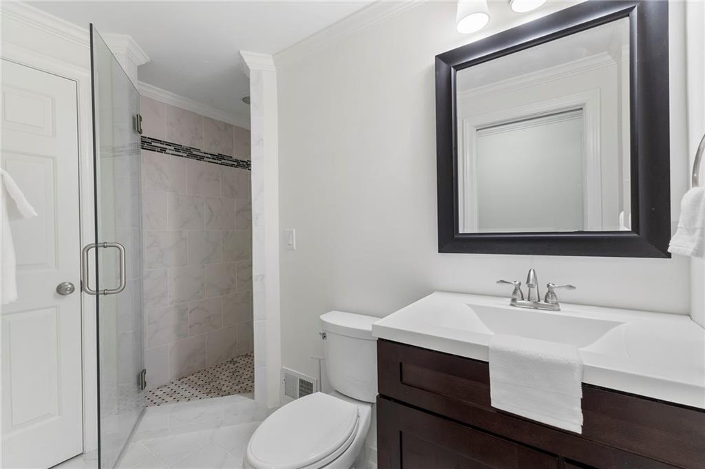 5644 River Oaks Place Unit 7B