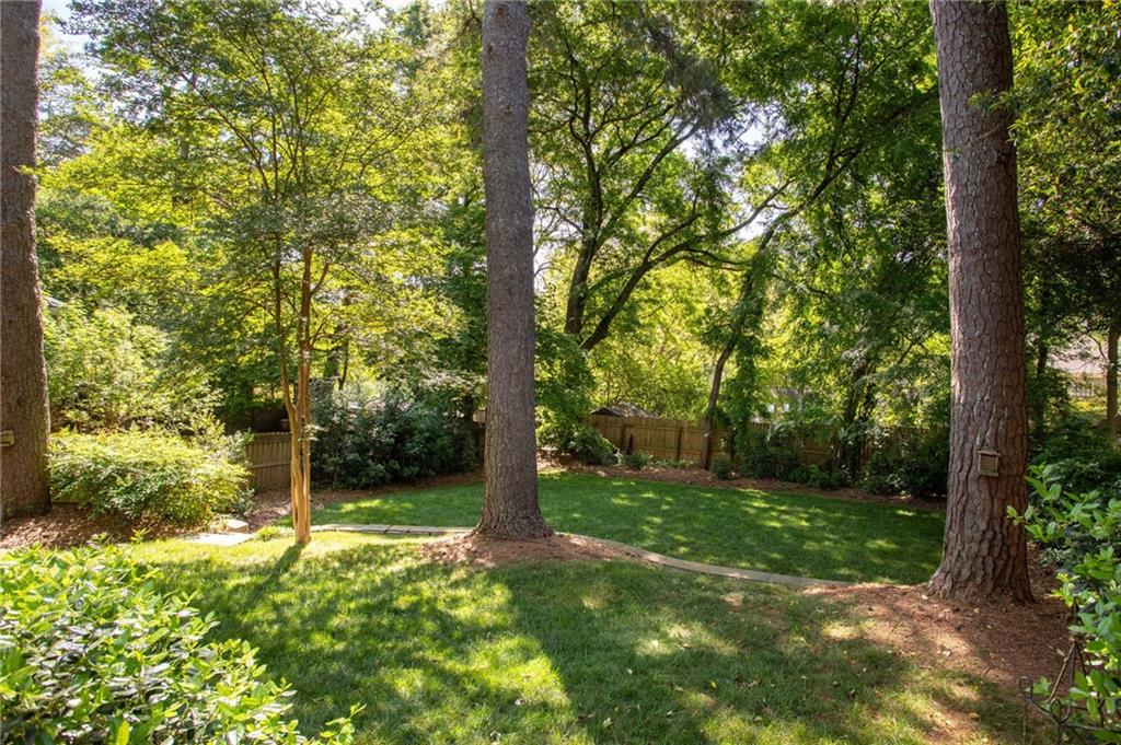 374 Lofton Road NW