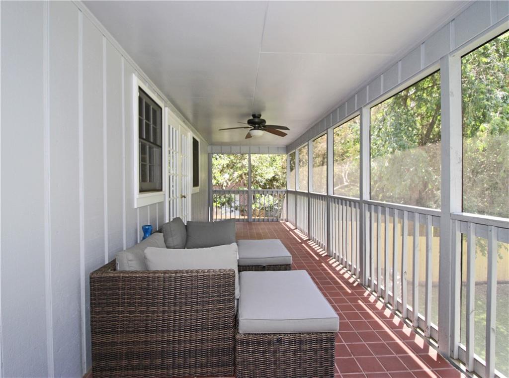 260 E Valley Drive