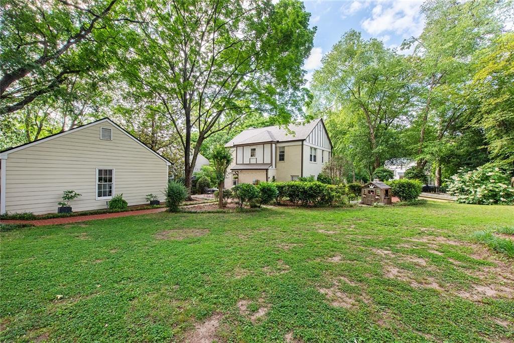 573 Collier Road NW