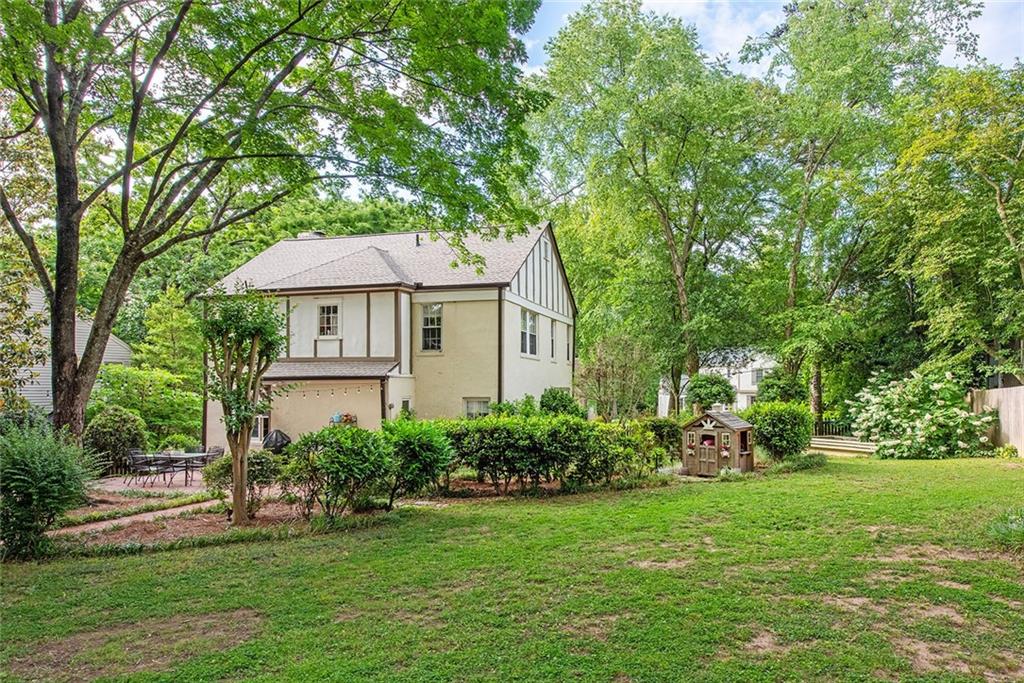 573 Collier Road NW