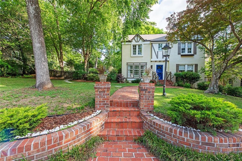 573 Collier Road NW