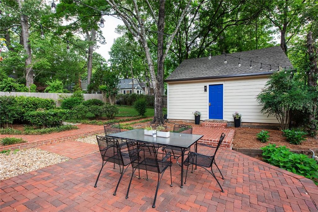 573 Collier Road NW
