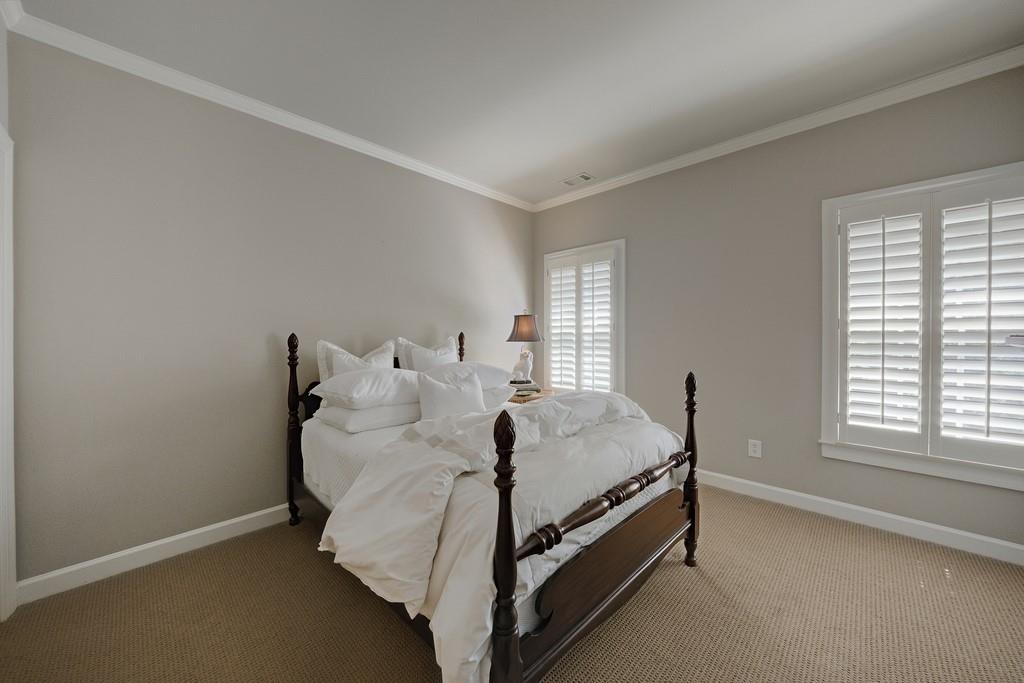 110 Windsor Cove