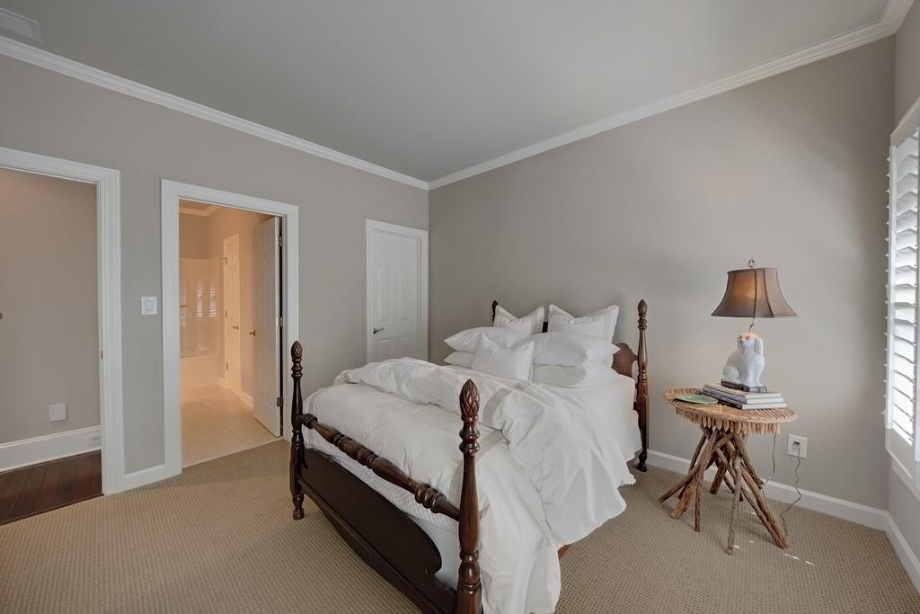 110 Windsor Cove