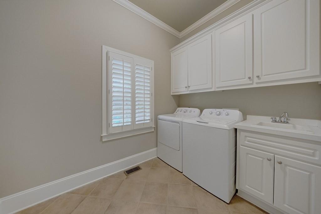 110 Windsor Cove