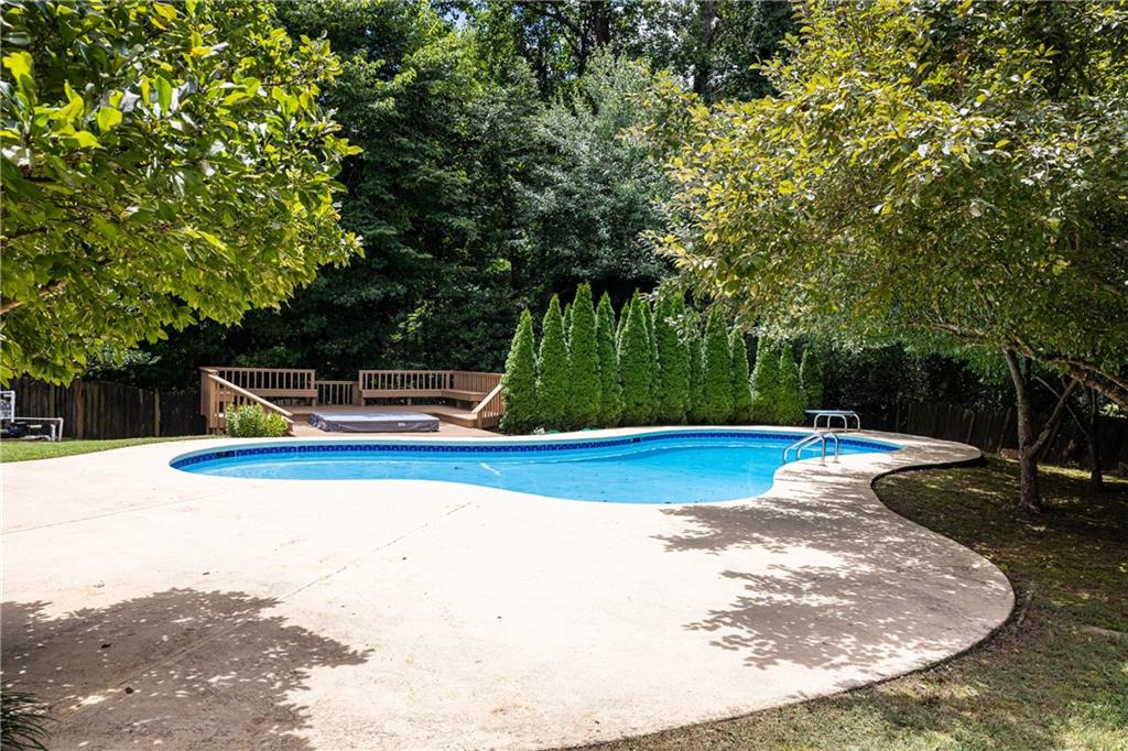 1373 Colony Drive