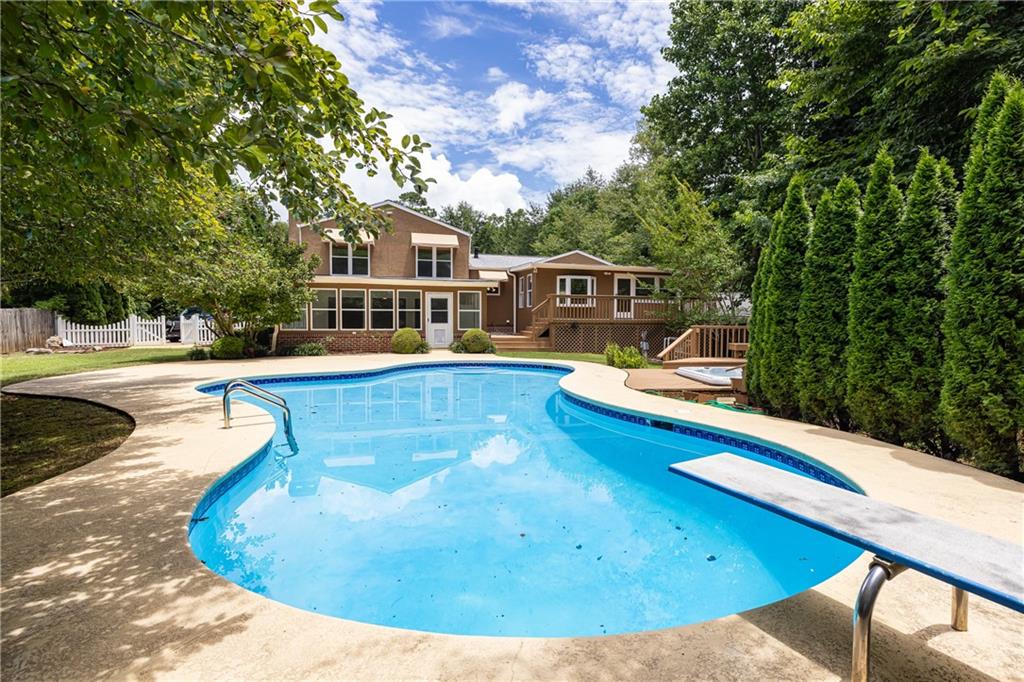 1373 Colony Drive