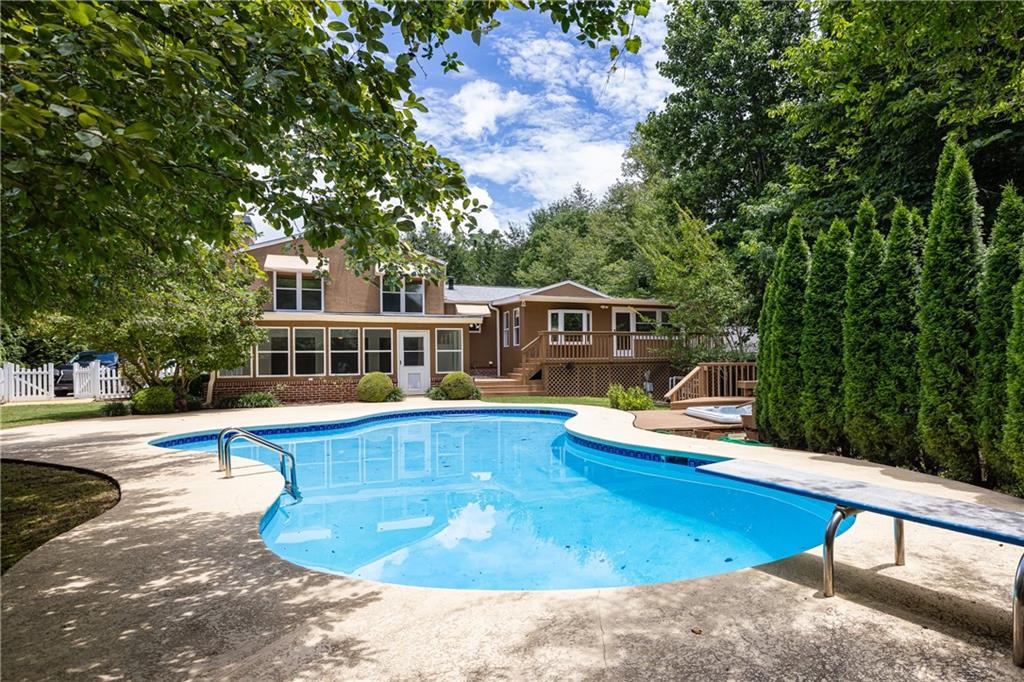 1373 Colony Drive