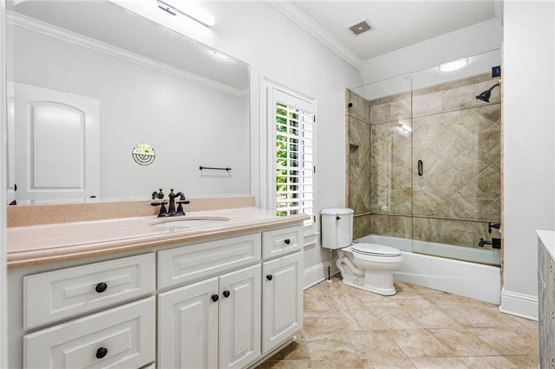 2720 Orchard Knob SE