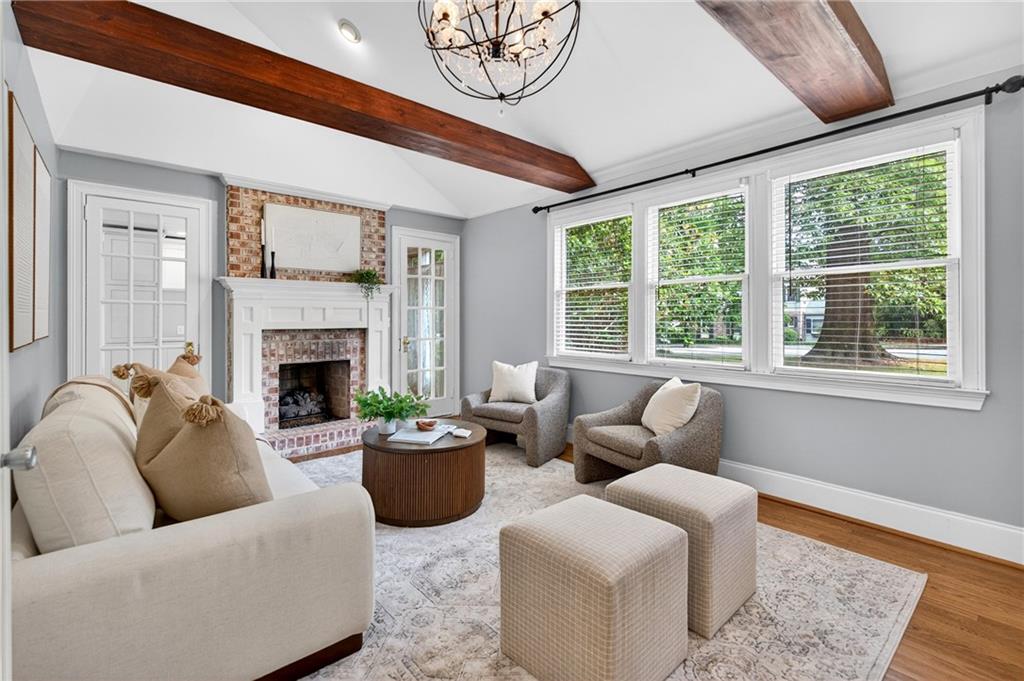 392 Collier Road NW