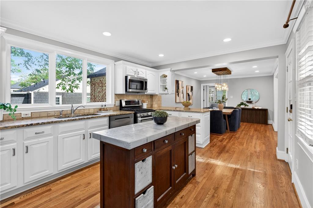 392 Collier Road NW
