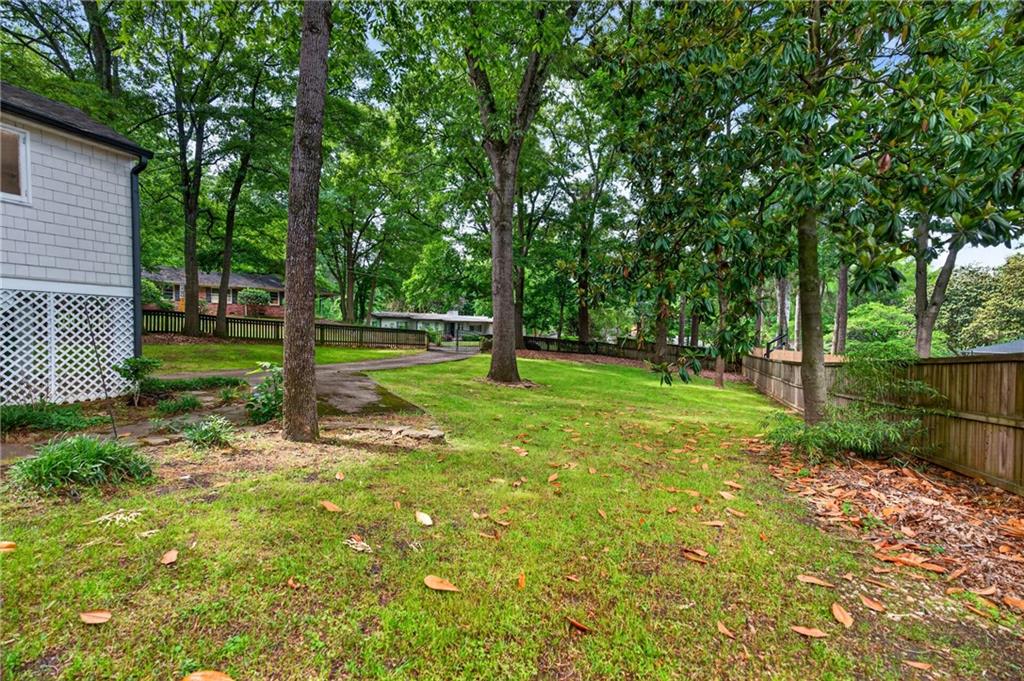 392 Collier Road NW