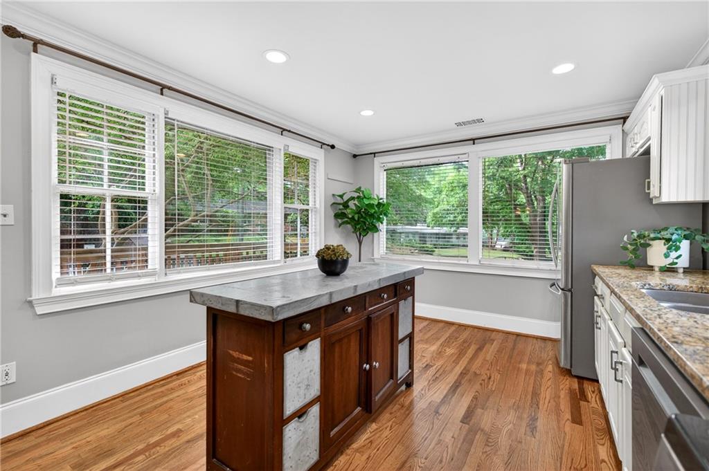 392 Collier Road NW