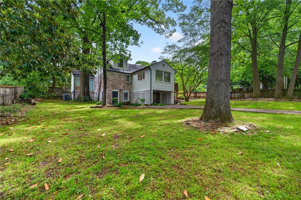 392 Collier Road NW