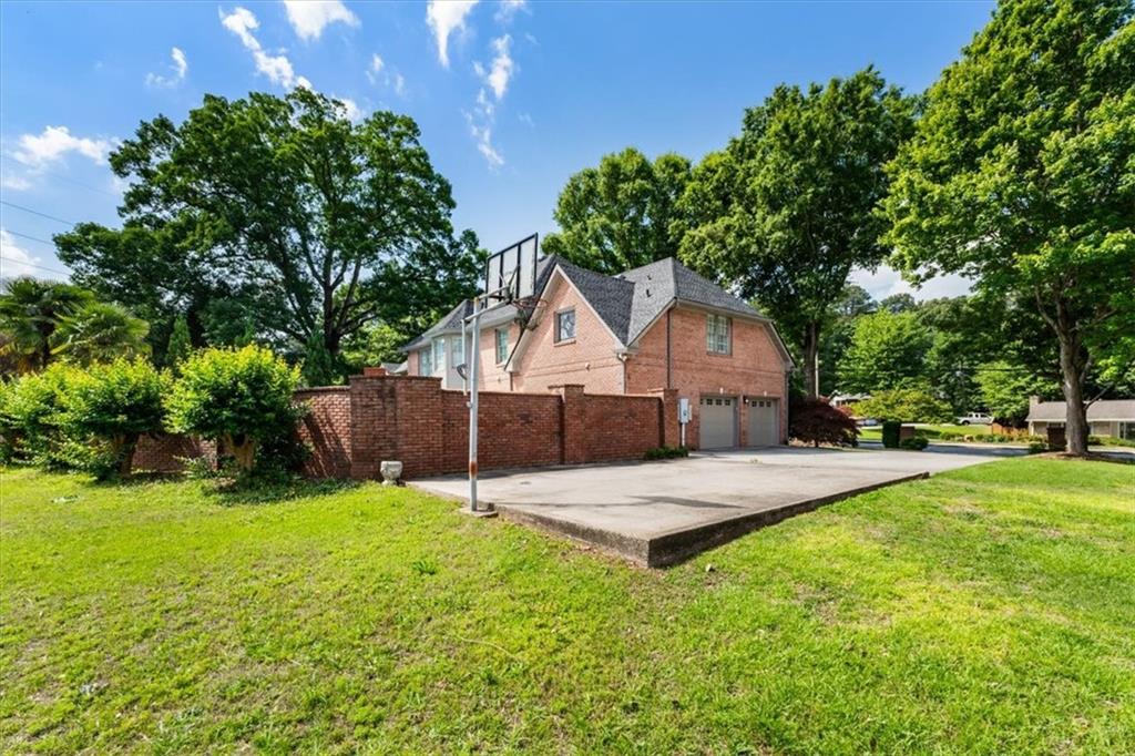 1639 Hudson Road