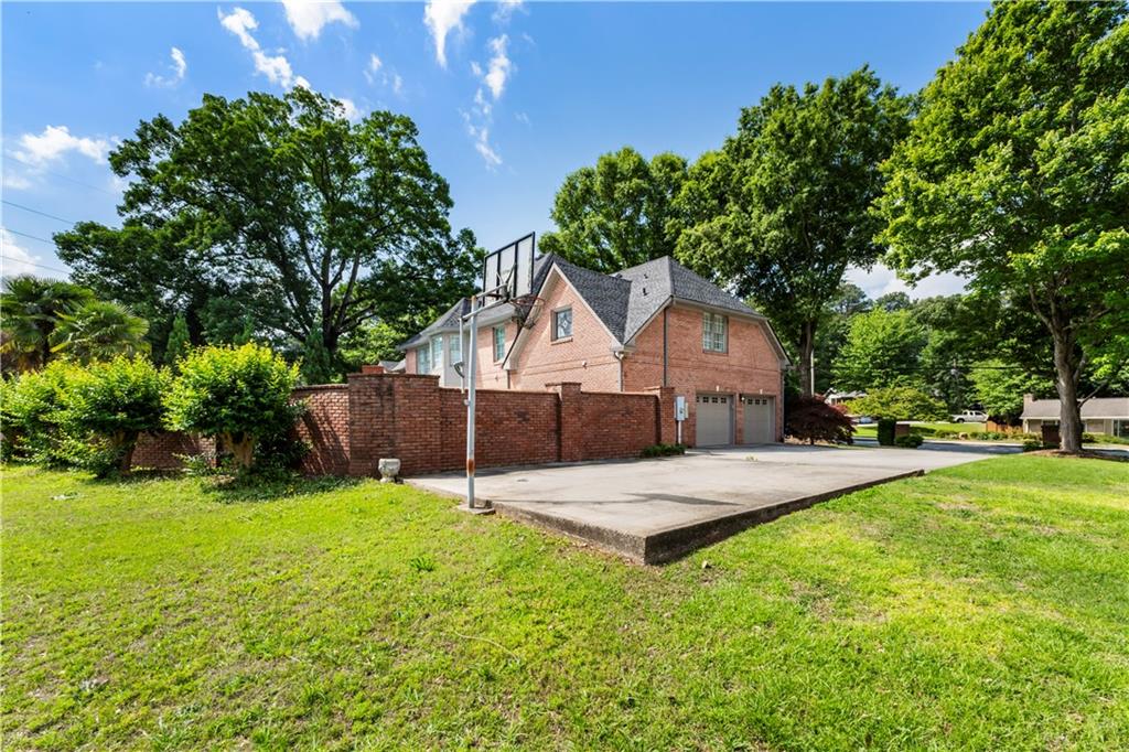 1639 Hudson Road