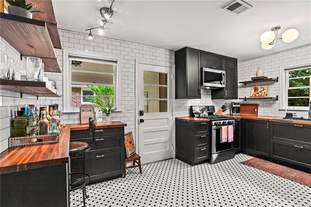 2477 Hunting Valley Drive