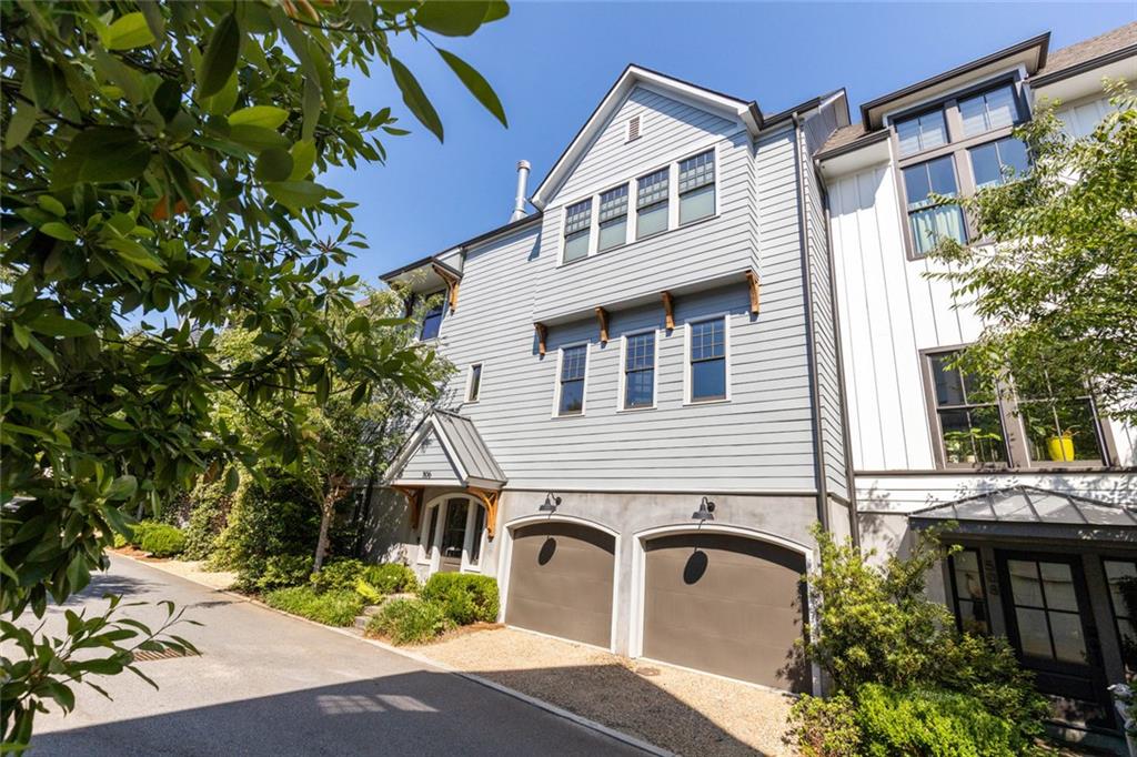 506 Bismark Road NE