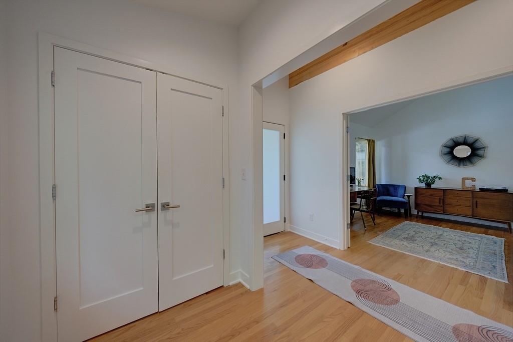 158 Douglas Street SE