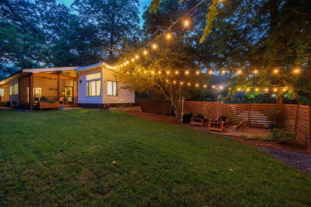 158 Douglas Street SE