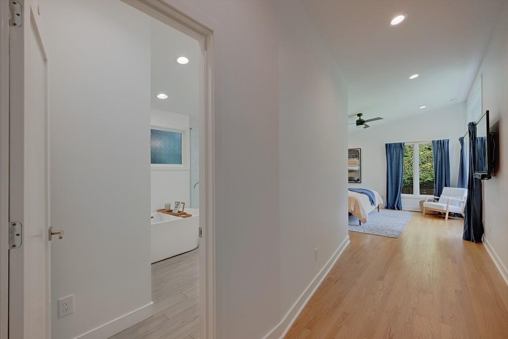 158 Douglas Street SE