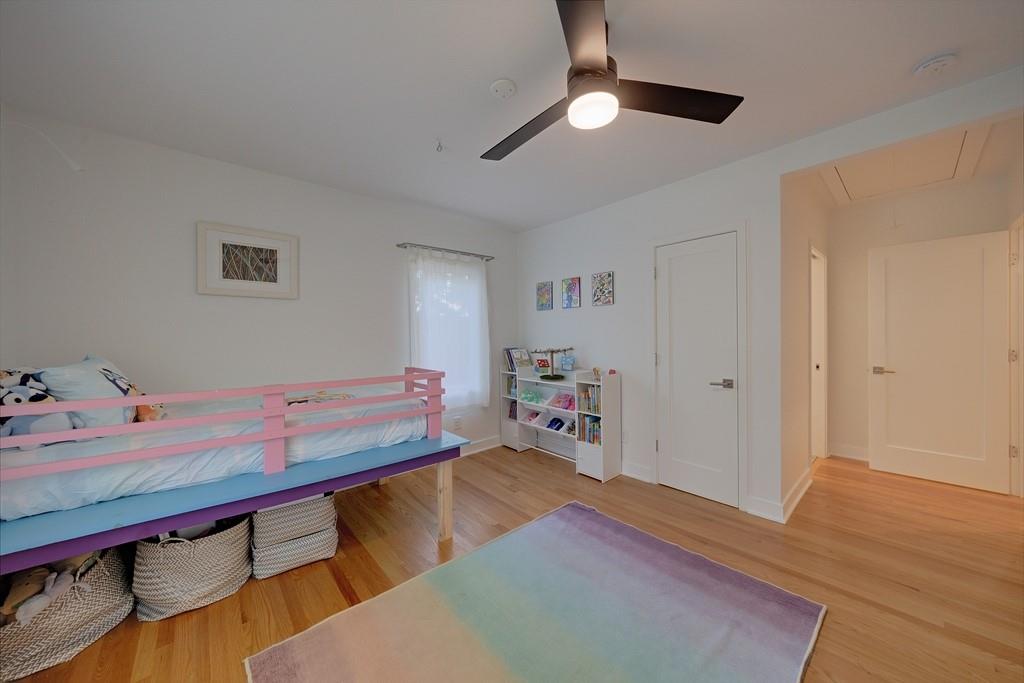 158 Douglas Street SE