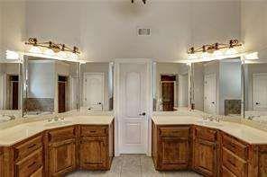 802 Pathview Court