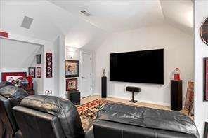 802 Pathview Court