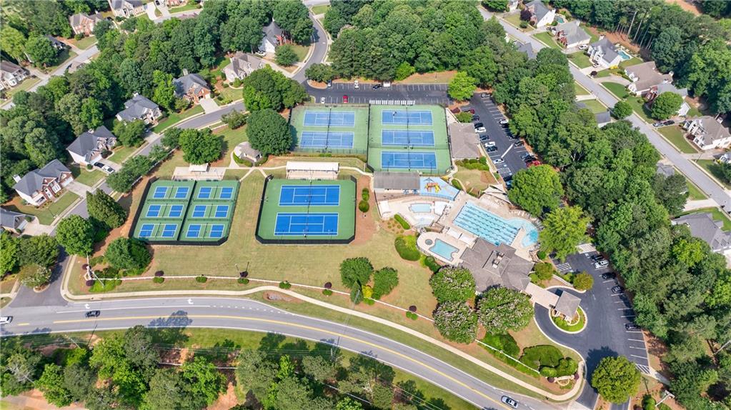 802 Pathview Court
