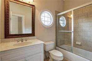 802 Pathview Court