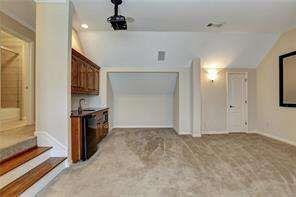 802 Pathview Court