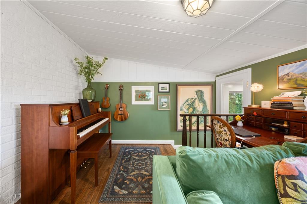 361 Lofton Road NW
