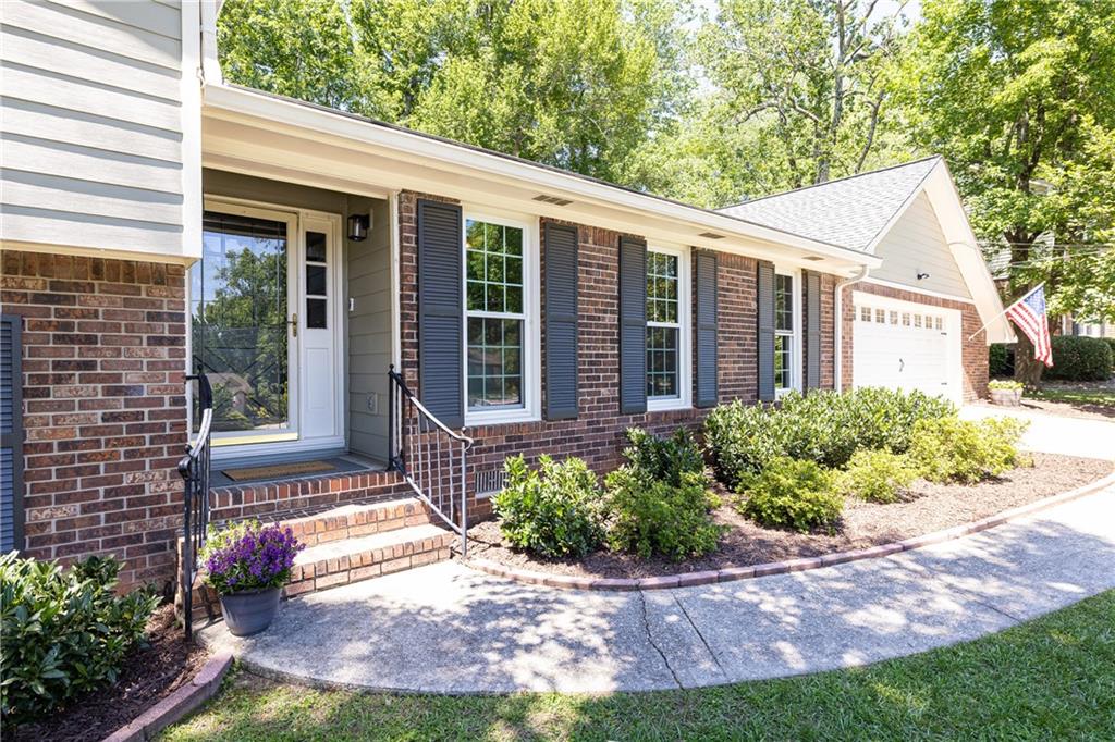 2505 Riverglenn Circle