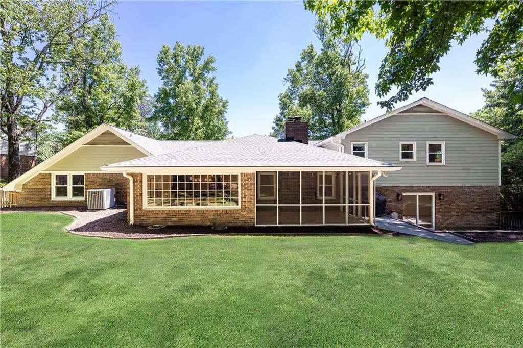 2505 Riverglenn Circle