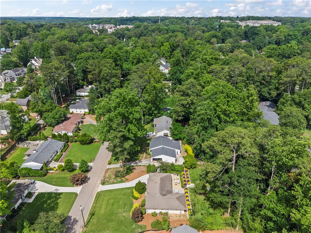 500 Carolwood Lane
