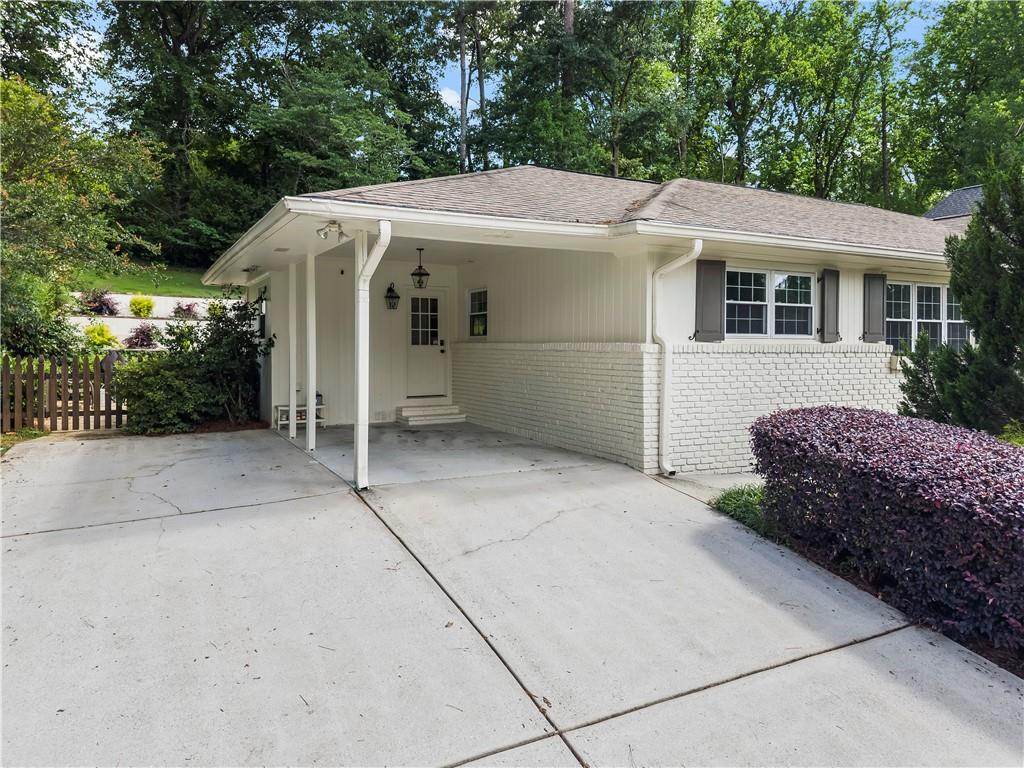 500 Carolwood Lane